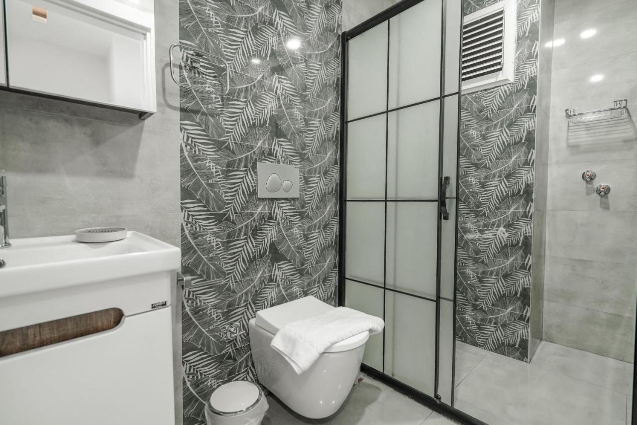 Апартаменты Charming And Central Flat Near Beach In Muratpasa Анталья Экстерьер фото