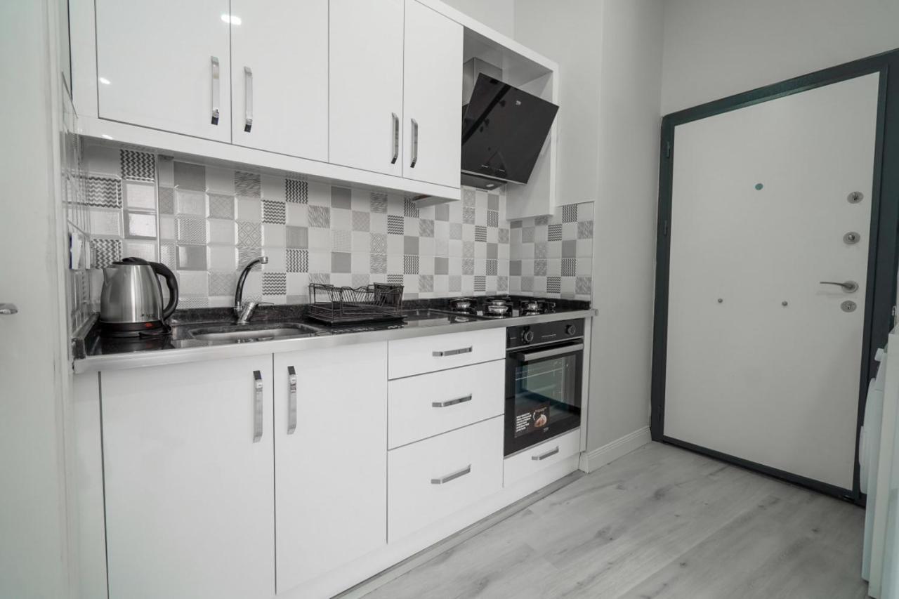 Апартаменты Charming And Central Flat Near Beach In Muratpasa Анталья Экстерьер фото